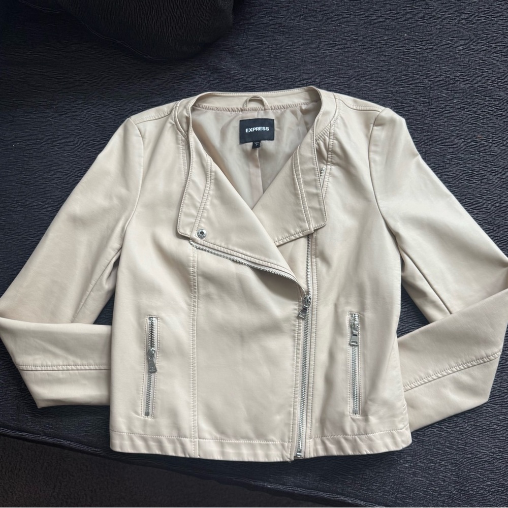 Express Women's Cream Jacket Size Small